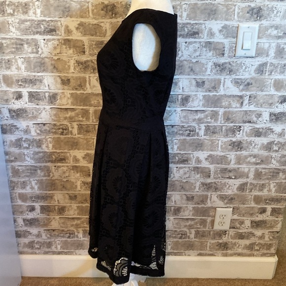 New York & Company sleeveless party dress. Size 4. Black with lace overlay. - Picture 4 of 16